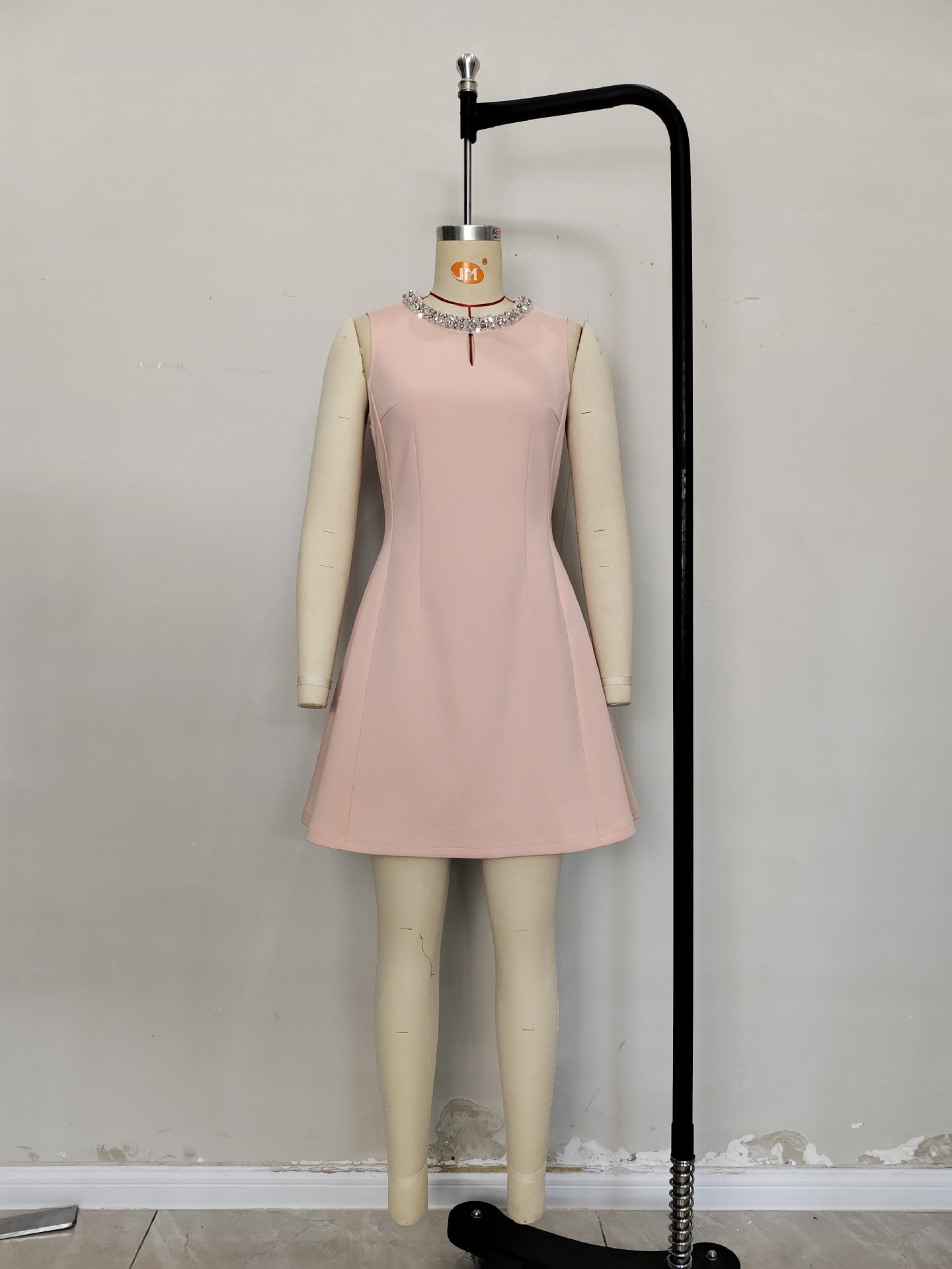 ชุดเดรสสั้นแขนกุดคอเหลี่ยมประด - Summer Clothing Pakistan บทวิจารณ์และราคา